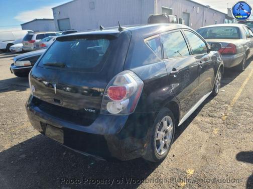 2009 Pontiac Vibe Base