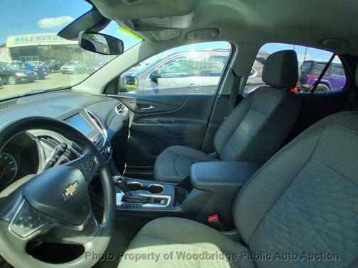 Gray 2018 Chevrolet Equinox LT