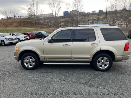 2005 Ford Explorer Limited