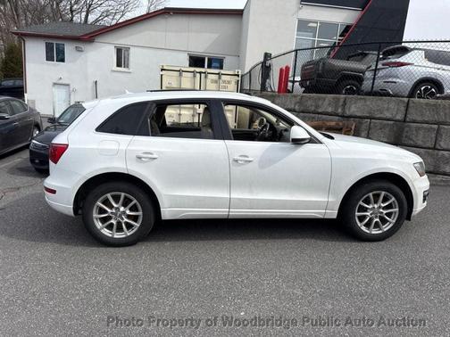 White 2012 Audi Q5 2.0T Premium Plus