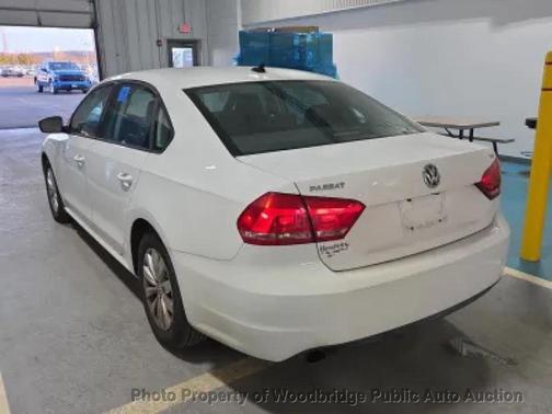 2015 Volkswagen Passat 1.8T S