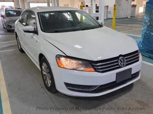 2015 Volkswagen Passat 1.8T S