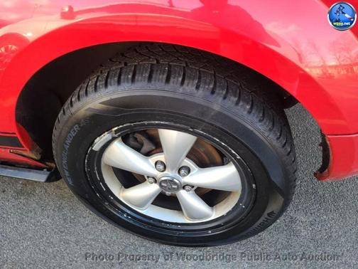 2007 Ford Mustang Deluxe