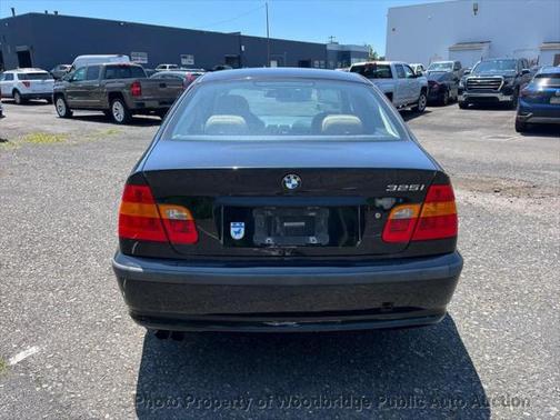 2002 BMW 325 325i