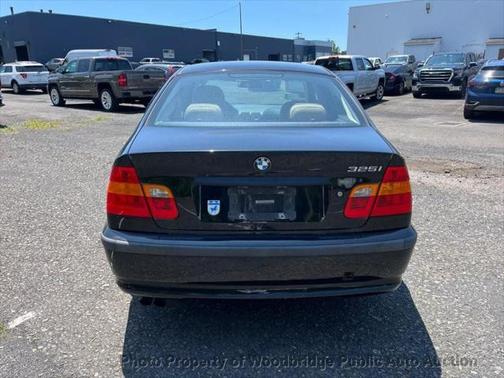 2002 BMW 325 325i