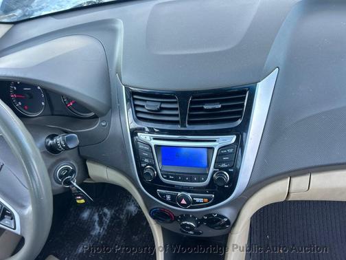 2014 Hyundai Accent SE