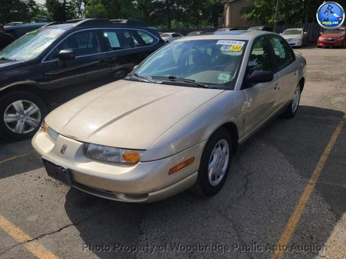 Gold 2002 Saturn SL SL2