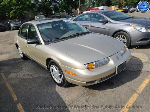 Gold 2002 Saturn SL SL2