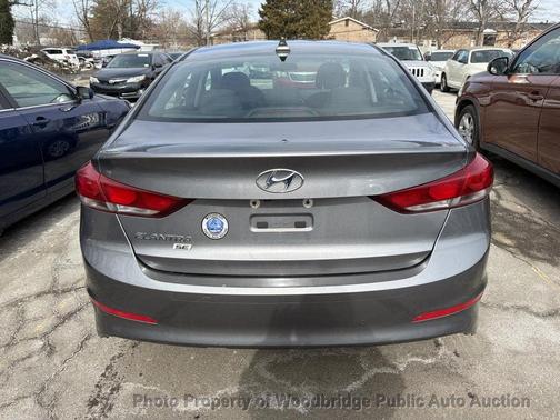 2018 Hyundai ELANTRA SE