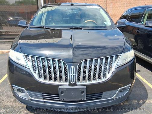 Tuxedo Black Metallic 2013 Lincoln MKX Base