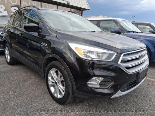 Shadow Black 2018 Ford Escape SE