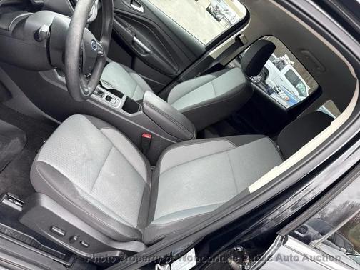 Shadow Black 2018 Ford Escape SE