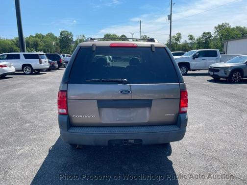 Pueblo Gold Clearcoat Metallic 2005 Ford Explorer XLS