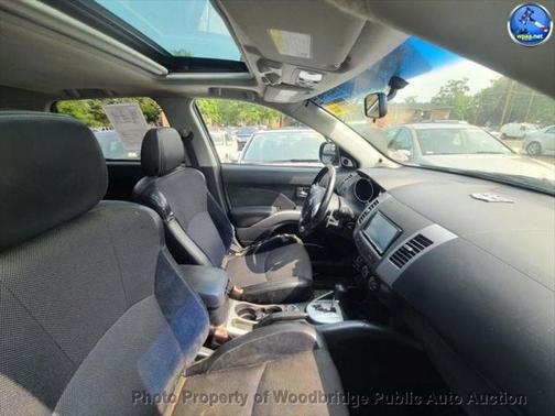 2010 Mitsubishi Outlander SE