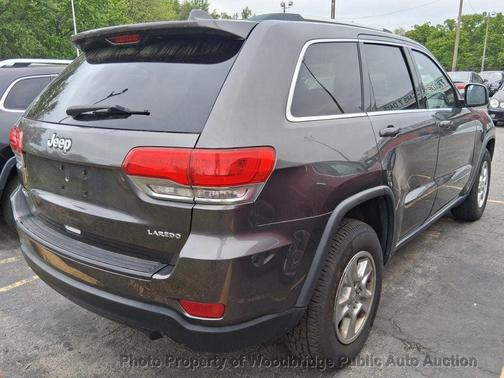 Brilliant Black Crystal Pearlcoat 2014 Jeep Grand Cherokee Laredo