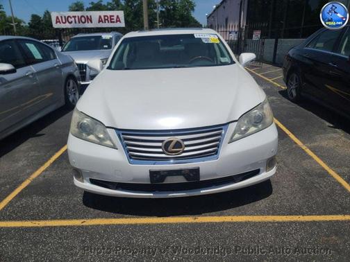 White 2010 Lexus ES 350 Base