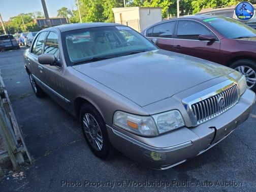 Tan 2006 Mercury Grand Marquis GS