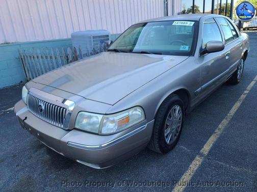 Tan 2006 Mercury Grand Marquis GS