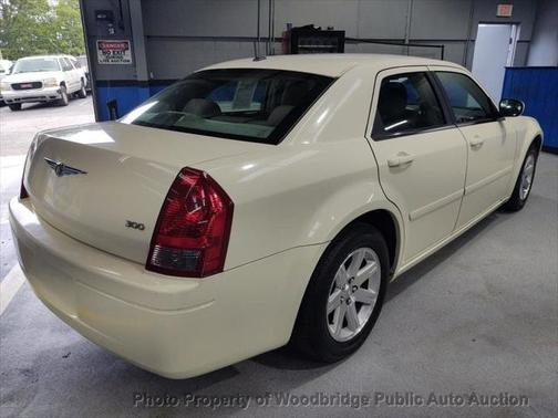 2006 Chrysler 300 Base
