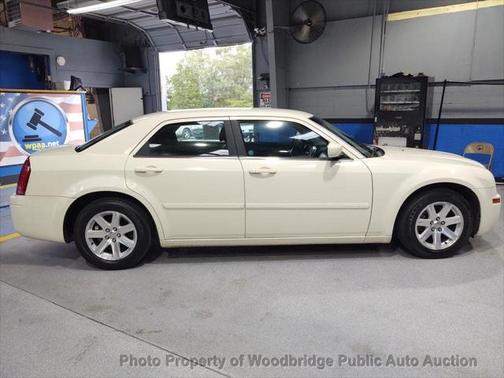 2006 Chrysler 300 Base