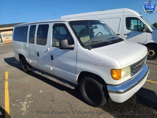 Oxford White Clearcoat 2003 Ford E150