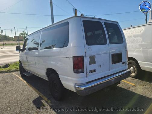 Oxford White Clearcoat 2003 Ford E150