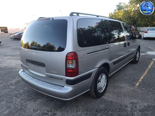 Gray 2004 Chevrolet Venture LS
