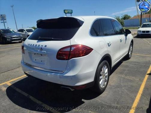 2014 Porsche Cayenne Platinum Edition
