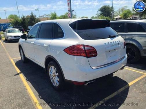2014 Porsche Cayenne Platinum Edition