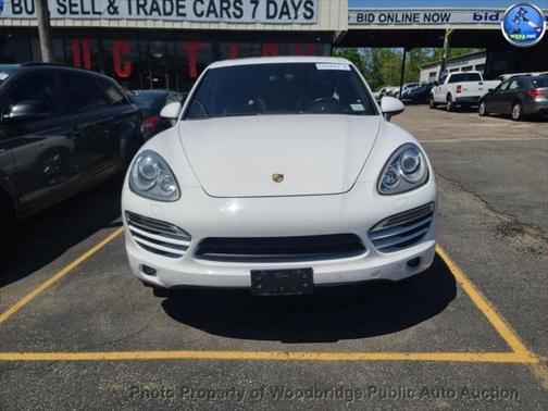 2014 Porsche Cayenne Platinum Edition