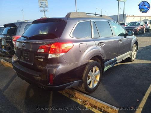 2013 Subaru Outback 2.5i Premium