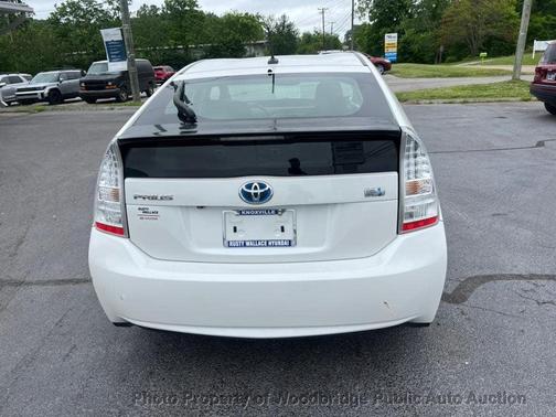 White 2010 Toyota Prius Base