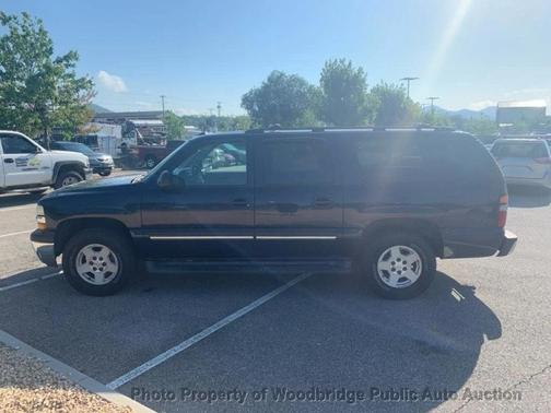Blue 2005 Chevrolet Suburban 1500 LT