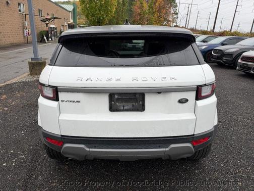 White 2018 Land Rover Range Rover Evoque SE