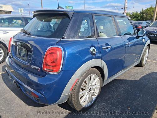 Blue 2015 MINI Hardtop Cooper S