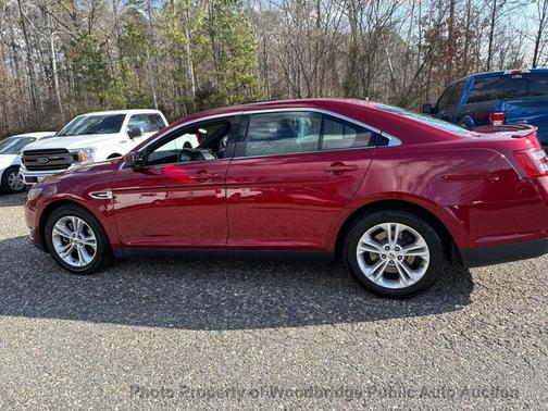 2015 Ford Taurus SEL