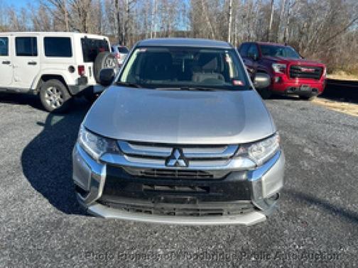 2018 Mitsubishi Outlander ES