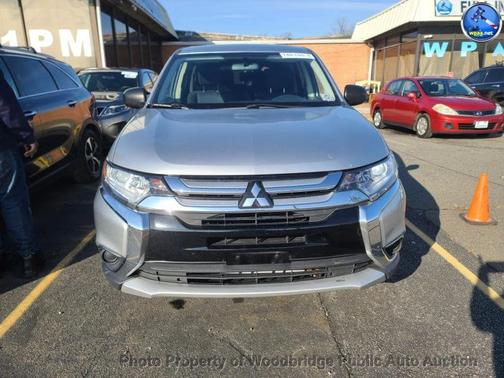 2018 Mitsubishi Outlander ES