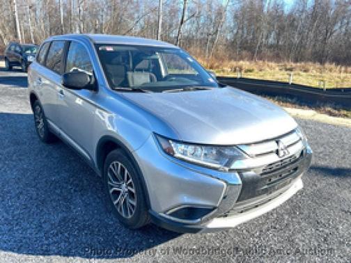 2018 Mitsubishi Outlander ES