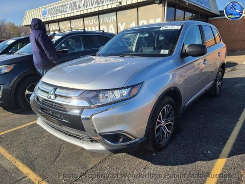 2018 Mitsubishi Outlander ES