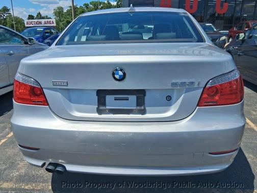 Silver 2009 BMW 528 xDrive