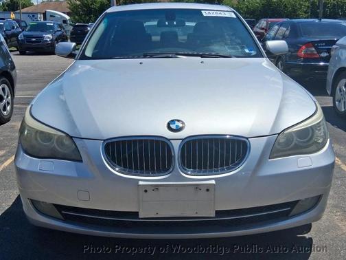 Silver 2009 BMW 528 xDrive