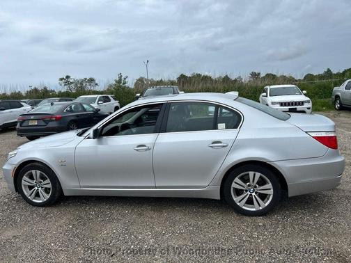 Silver 2009 BMW 528 xDrive