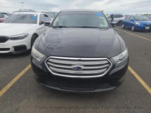 Tuxedo Black Metallic 2014 Ford Taurus SEL