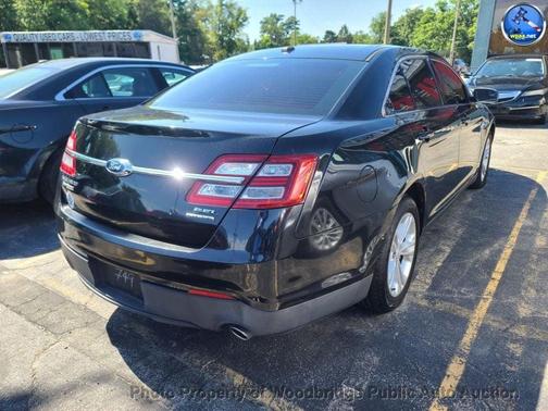 Tuxedo Black Metallic 2014 Ford Taurus SEL