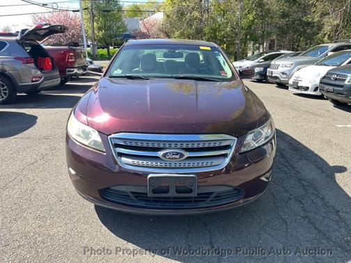 Maroon 2011 Ford Taurus SEL
