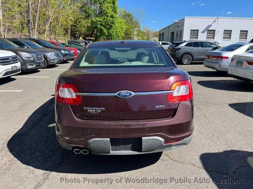 Maroon 2011 Ford Taurus SEL