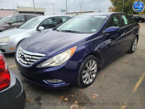2011 Hyundai SONATA SE