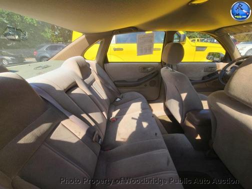 Tan 1995 Toyota Avalon XL