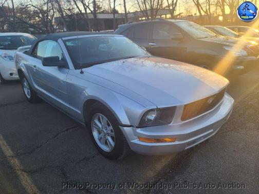 2006 Ford Mustang Base